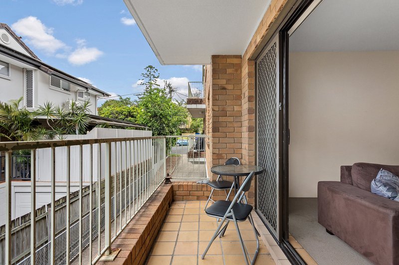 Photo - 2/33 Cadell St , Toowong QLD 4066 - Image 4