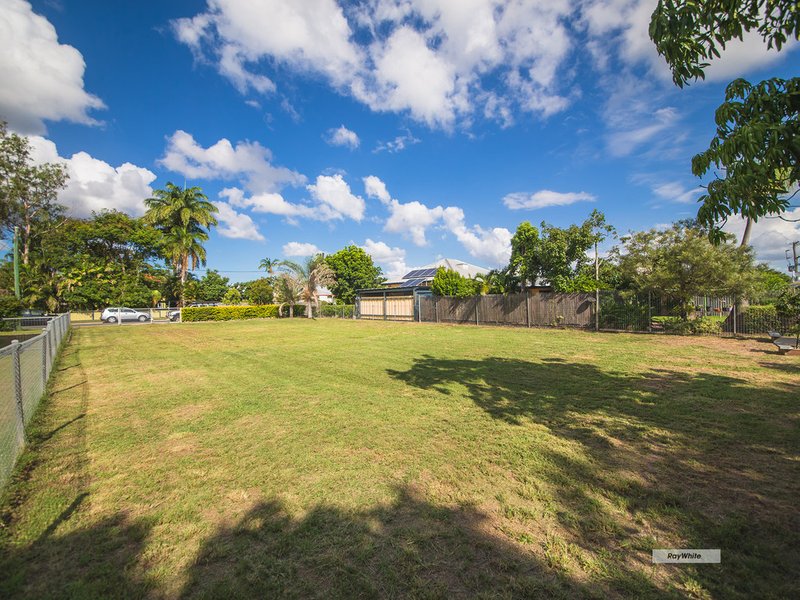 Photo - 233 Eldon Street, Berserker QLD 4701 - Image 4