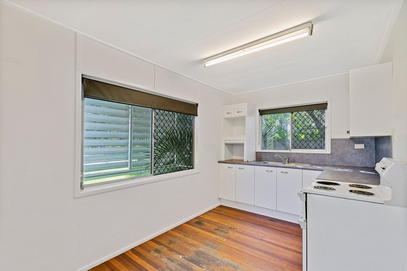 Photo - 2/33 Gibson Street, Maroochydore QLD 4558 - Image 2