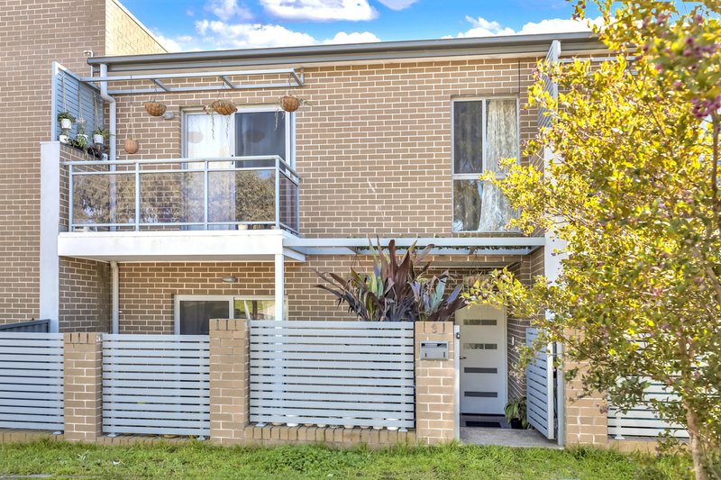 2/33 Glenmore Ridge Drive, Glenmore Park NSW 2745