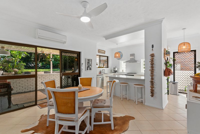 Photo - 2/33 Hillcrest Avenue, Tugun QLD 4224 - Image 2