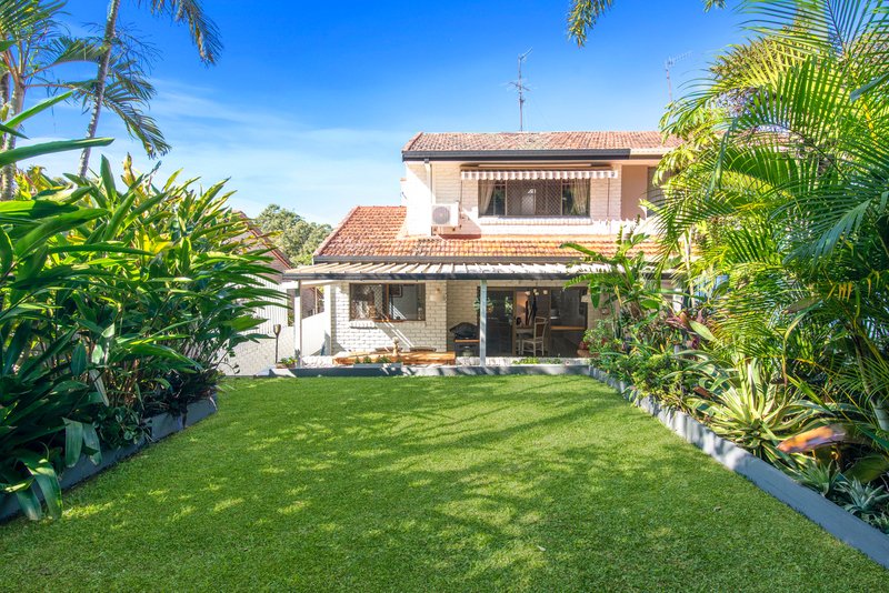 Photo - 2/33 Hillcrest Avenue, Tugun QLD 4224 - Image 13