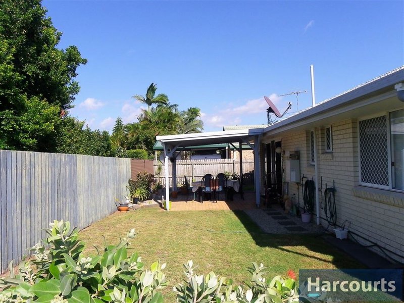 Photo - 2/33 Island Pde , Banksia Beach QLD 4507 - Image 10