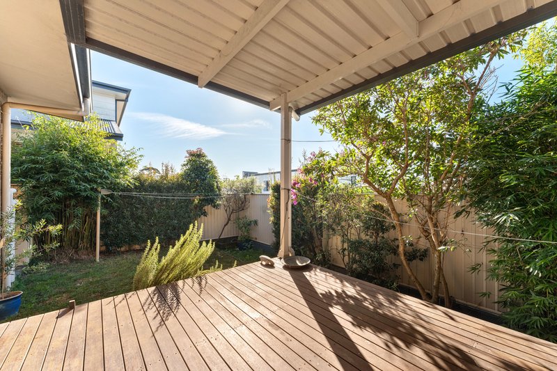 Photo - 2/33 Laurina Avenue, Helensburgh NSW 2508 - Image 2