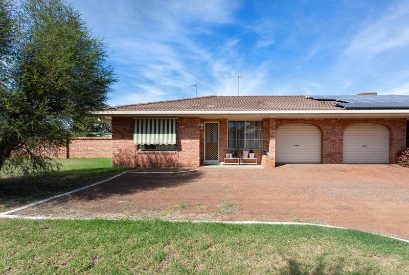 2/33 Logan Street, Cowra NSW 2794