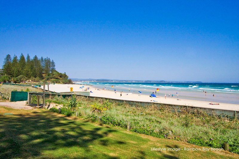 Photo - 2/33 Mariners Crescent, Banora Point NSW 2486 - Image 13