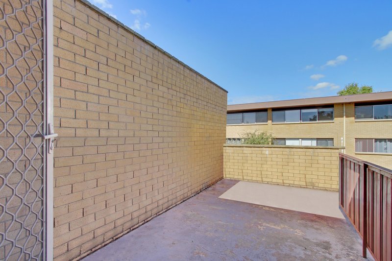 Photo - 2/33 Marshall Street, Farrer ACT 2607 - Image 10