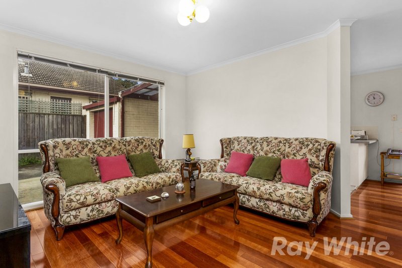 Photo - 2/33 Mount Street, Glen Waverley VIC 3150 - Image 7