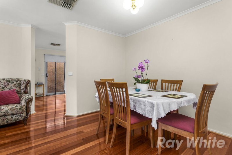 Photo - 2/33 Mount Street, Glen Waverley VIC 3150 - Image 8