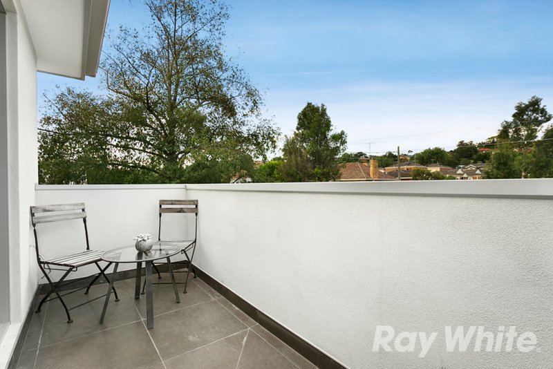 Photo - 2/33 Park Street, Pascoe Vale VIC 3044 - Image 10