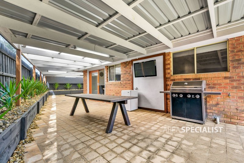 Photo - 2/33 Parkview Close, Dandenong VIC 3175 - Image 11