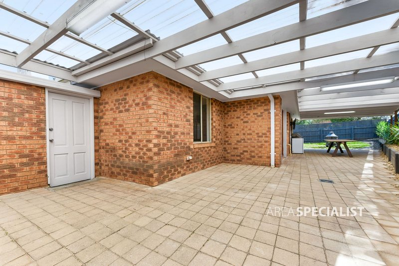 Photo - 2/33 Parkview Close, Dandenong VIC 3175 - Image 13