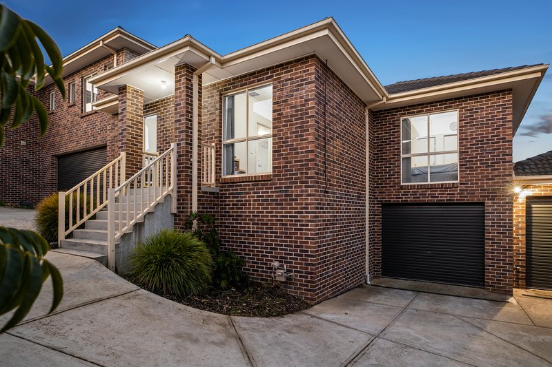 2/33 Portchester Boulevard, Beaconsfield VIC 3807