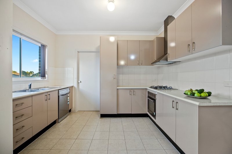 Photo - 2/33 Portchester Boulevard, Beaconsfield VIC 3807 - Image 3