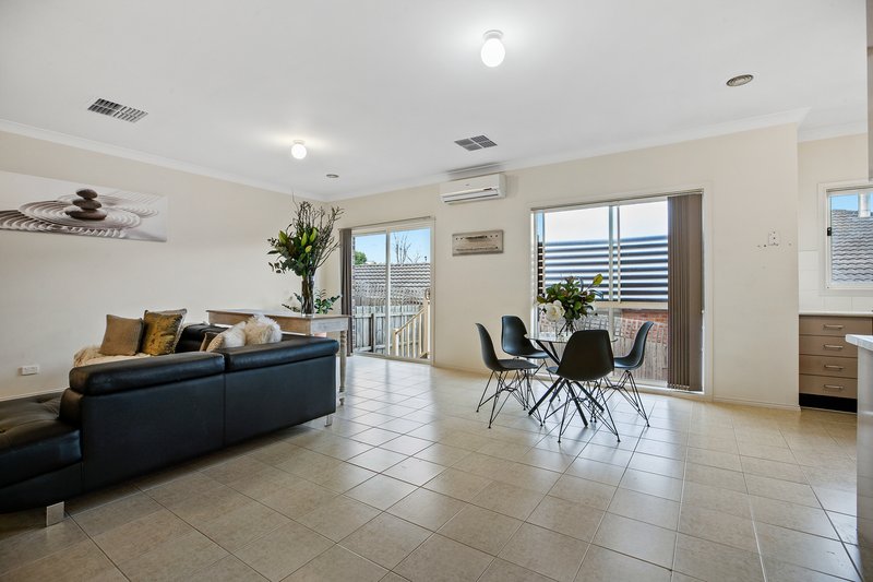 Photo - 2/33 Portchester Boulevard, Beaconsfield VIC 3807 - Image 6