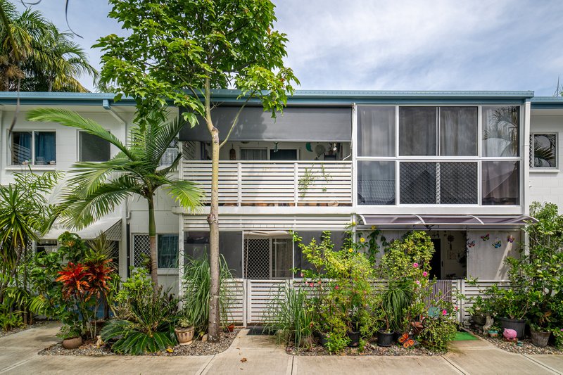 Photo - 2/33 Rutherford Street, Yorkeys Knob QLD 4878 - Image 1