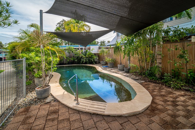 Photo - 2/33 Rutherford Street, Yorkeys Knob QLD 4878 - Image 3