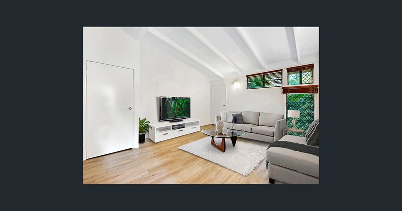 Photo - 2/33 Saverin Road, Eagleby QLD 4207 - Image 1