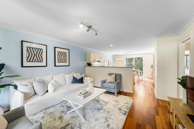 Photo - 2/33 Stuart Street, Helensburgh NSW 2508 - Image 2