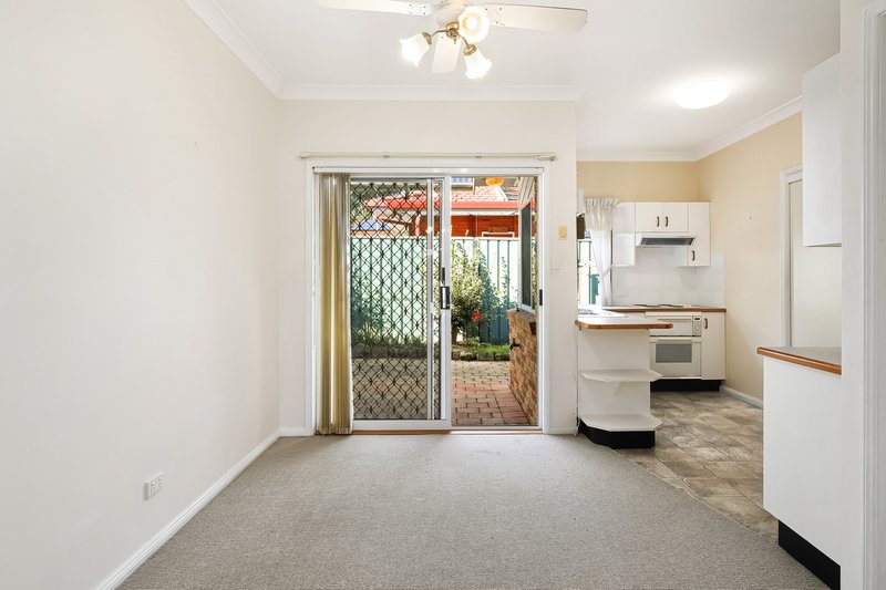 Photo - 2/33 Webb Street, East Gosford NSW 2250 - Image 3