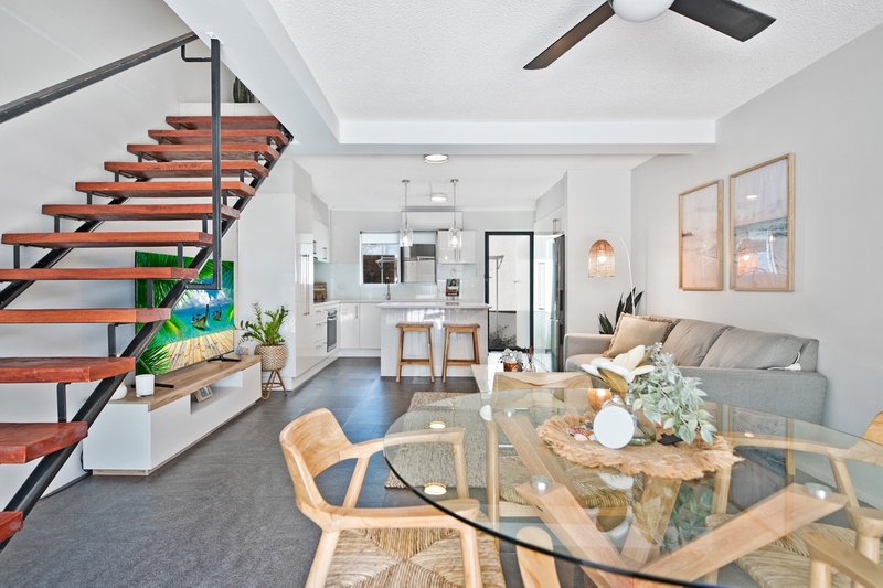 Photo - 2/33 Wharf Road, Surfers Paradise QLD 4217 - Image 7