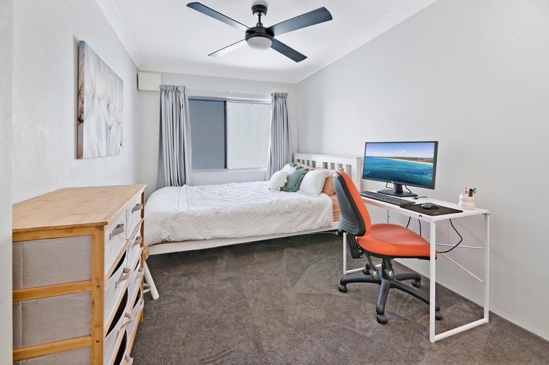 Photo - 2/33 Wharf Road, Surfers Paradise QLD 4217 - Image 12
