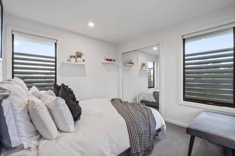 Photo - 2/33 Willow Avenue, Rowville VIC 3178 - Image 9