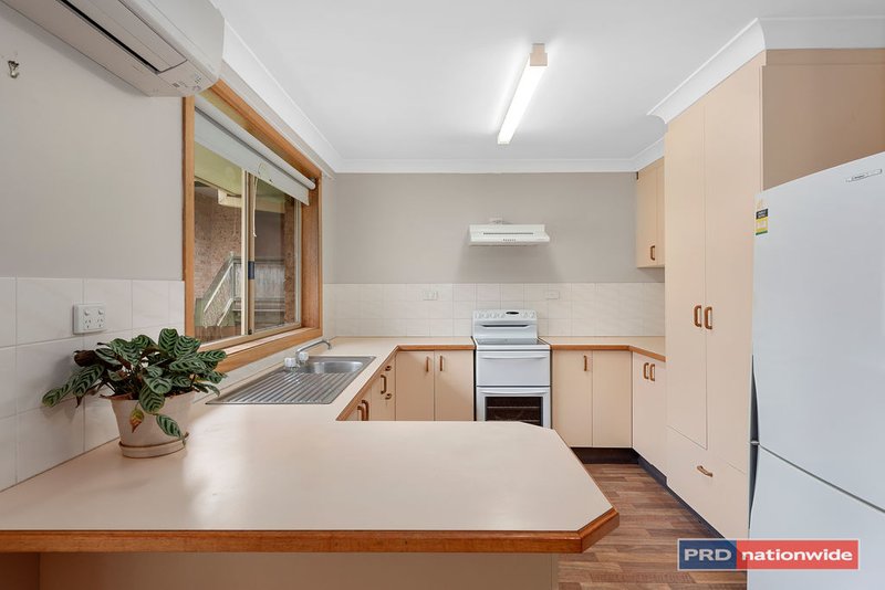 Photo - 2/33 Wybalena Crescent, Toormina NSW 2452 - Image 3