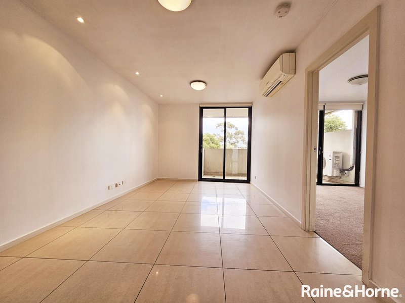 Photo - 23/32 East Esplanade, St Albans VIC 3021 - Image 5