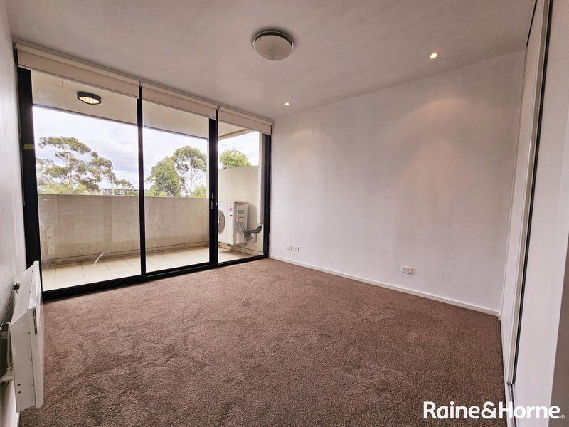 Photo - 23/32 East Esplanade, St Albans VIC 3021 - Image 6