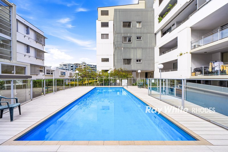 Photo - 233/25 Bennelong Parkway, Wentworth Point NSW 2127 - Image 9