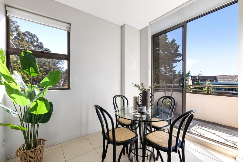 Photo - 233/2c Munderah Street, Wahroonga NSW 2076 - Image 5