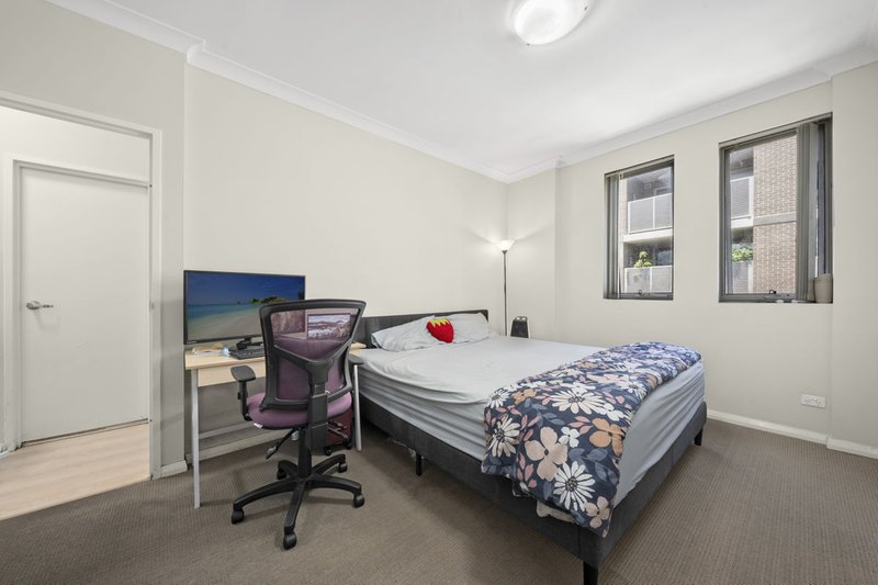 Photo - 23/4-6 Junia Avenue, Toongabbie NSW 2146 - Image 5