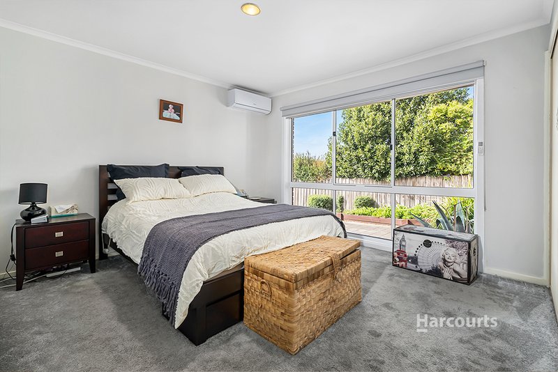 Photo - 2/34 Ascot Drive, Noble Park North VIC 3174 - Image 5