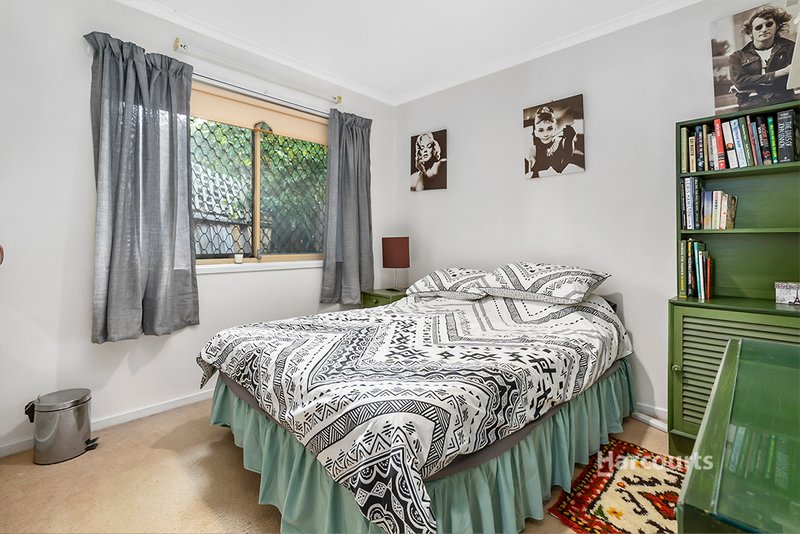 Photo - 2/34 Ascot Drive, Noble Park North VIC 3174 - Image 6