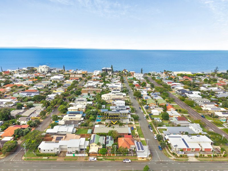 Photo - 2/34 Dunns Terrace, Scarborough QLD 4020 - Image 2