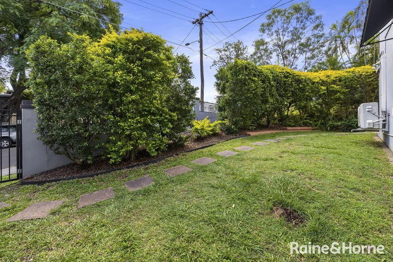 Photo - 2/34 Elizabeth Street, Toowong QLD 4066 - Image 3