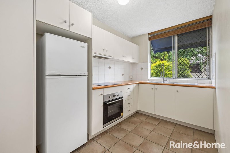 Photo - 2/34 Elizabeth Street, Toowong QLD 4066 - Image 5
