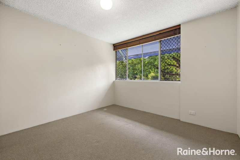 Photo - 2/34 Elizabeth Street, Toowong QLD 4066 - Image 6