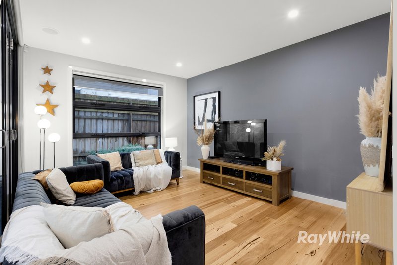 Photo - 2/34 Elton Road, Ferntree Gully VIC 3156 - Image 5