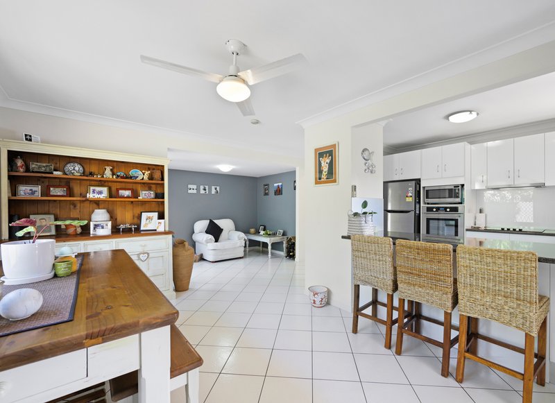 Photo - 2/34 Fifth Avenue, Palm Beach QLD 4221 - Image 5