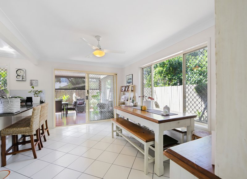 Photo - 2/34 Fifth Avenue, Palm Beach QLD 4221 - Image 9