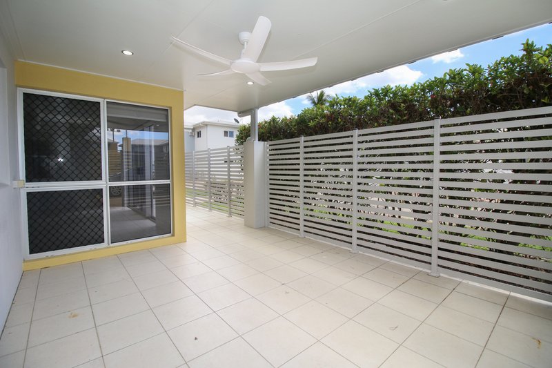 Photo - 2/34 Golf Links Drive, Kirwan QLD 4817 - Image 2