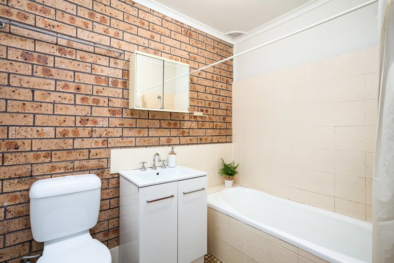 Photo - 2/34 Horsley Drive, Horsley NSW 2530 - Image 6