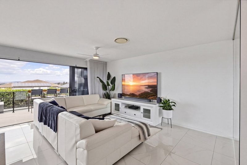 Photo - 2/34 John Francis Drive, Carrara QLD 4211 - Image 5