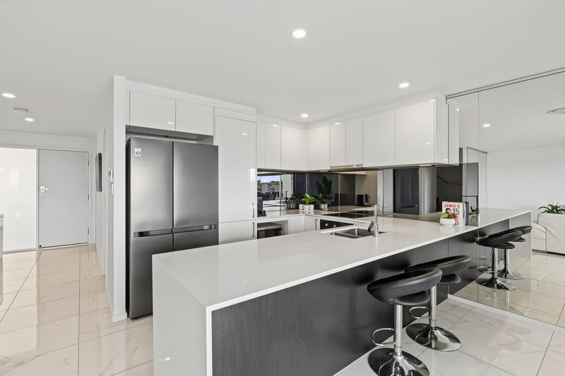 Photo - 2/34 John Francis Drive, Carrara QLD 4211 - Image 8