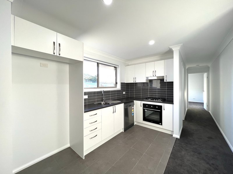 Photo - 2/34 Leonora Crescent, Kootingal NSW 2352 - Image 8
