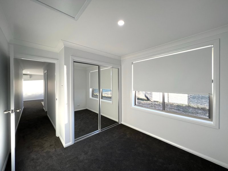 Photo - 2/34 Leonora Crescent, Kootingal NSW 2352 - Image 4