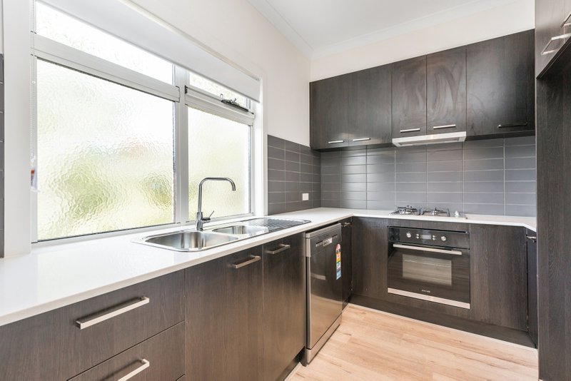 Photo - 2/34 Silverton Drive, Ferntree Gully VIC 3156 - Image 2