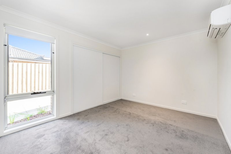 Photo - 2/34 Silverton Drive, Ferntree Gully VIC 3156 - Image 5